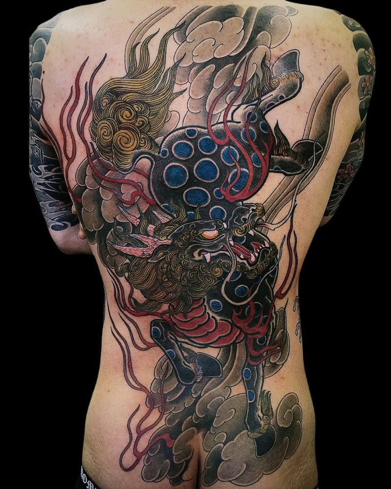 LUCKY ROUND TATTOO photo 4